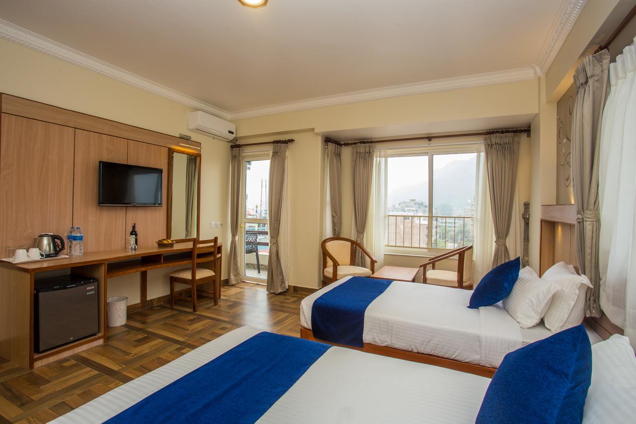 Hotel White Pearl Pokhara Extérieur photo