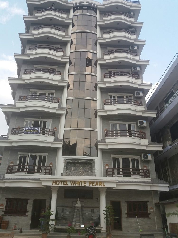 Hotel White Pearl Pokhara Extérieur photo
