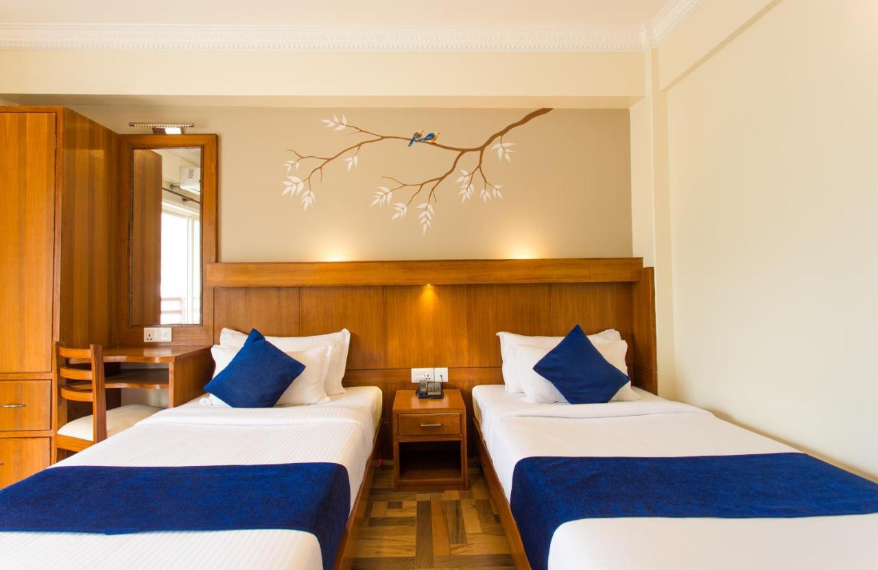 Hotel White Pearl Pokhara Extérieur photo