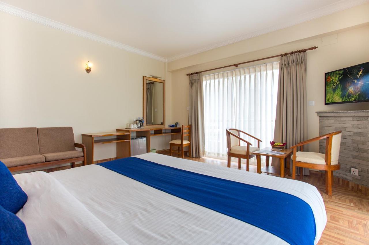 Hotel White Pearl Pokhara Extérieur photo