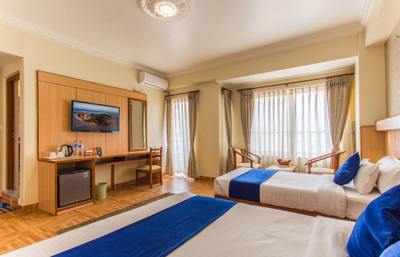 Hotel White Pearl Pokhara Extérieur photo