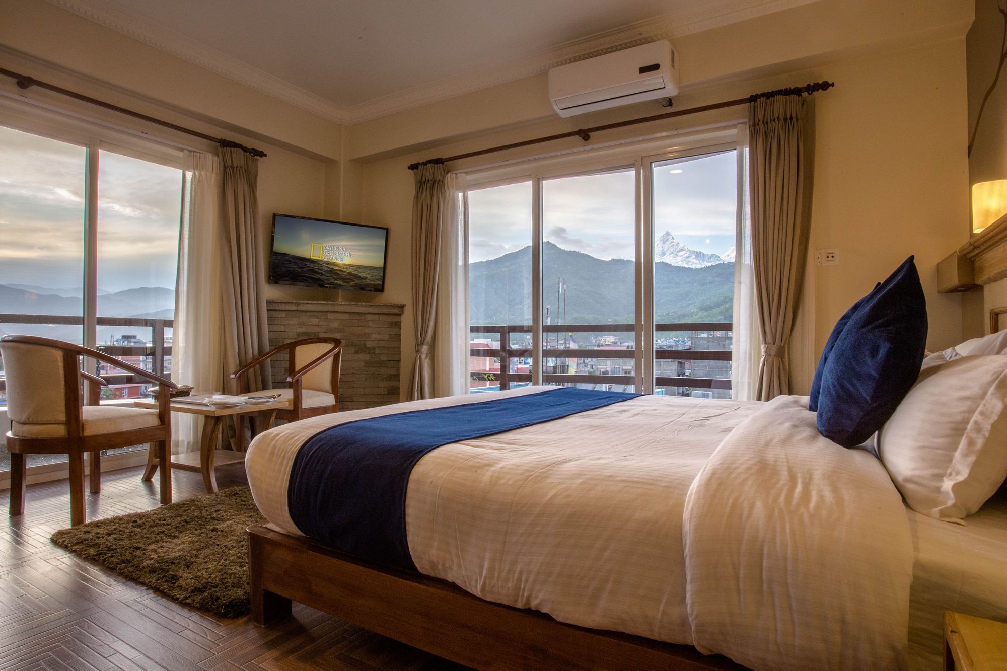 Hotel White Pearl Pokhara Extérieur photo