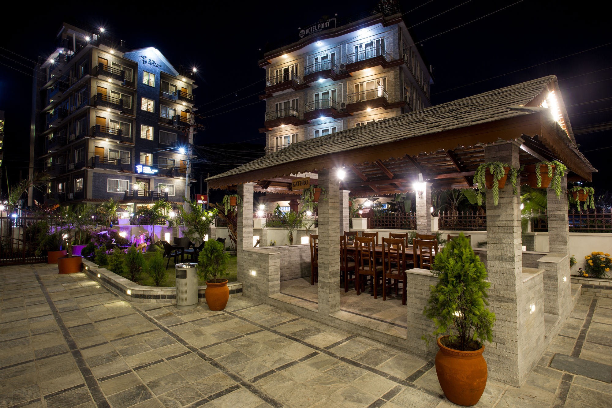 Hotel White Pearl Pokhara Extérieur photo